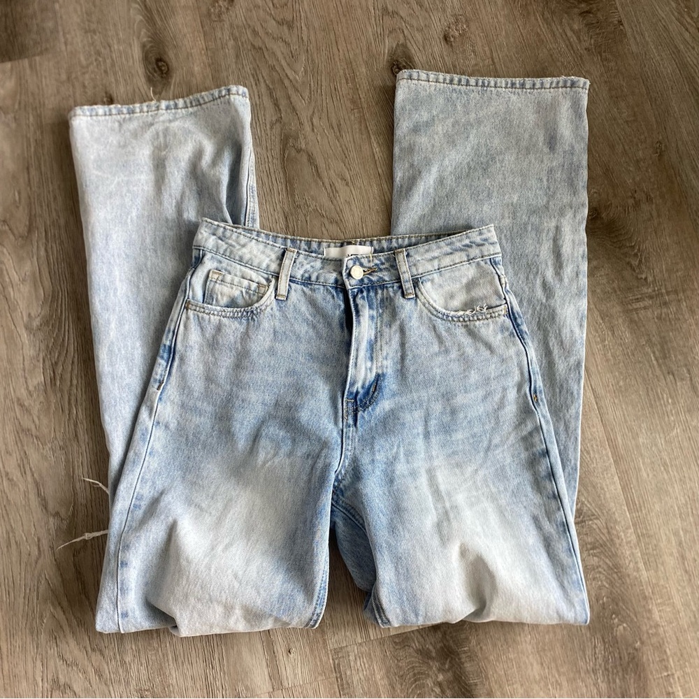 Vervet Distressed Jeans